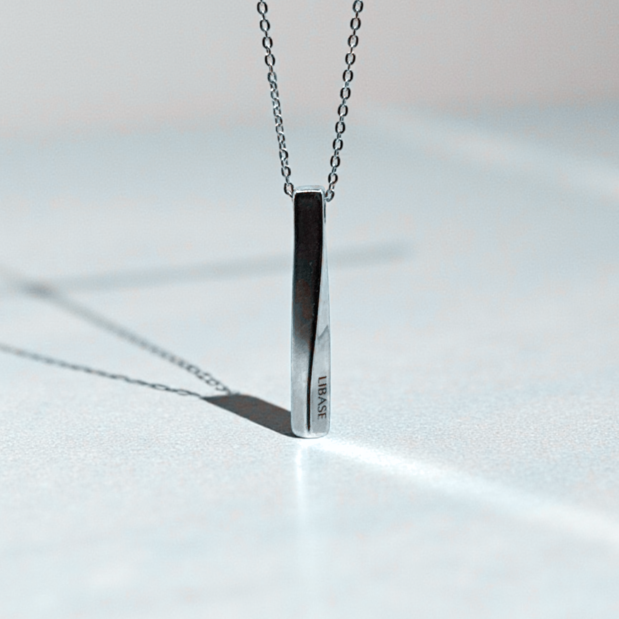 ステンレス ツイストバー ネックレス】Twist Bar Necklace – LIBASE