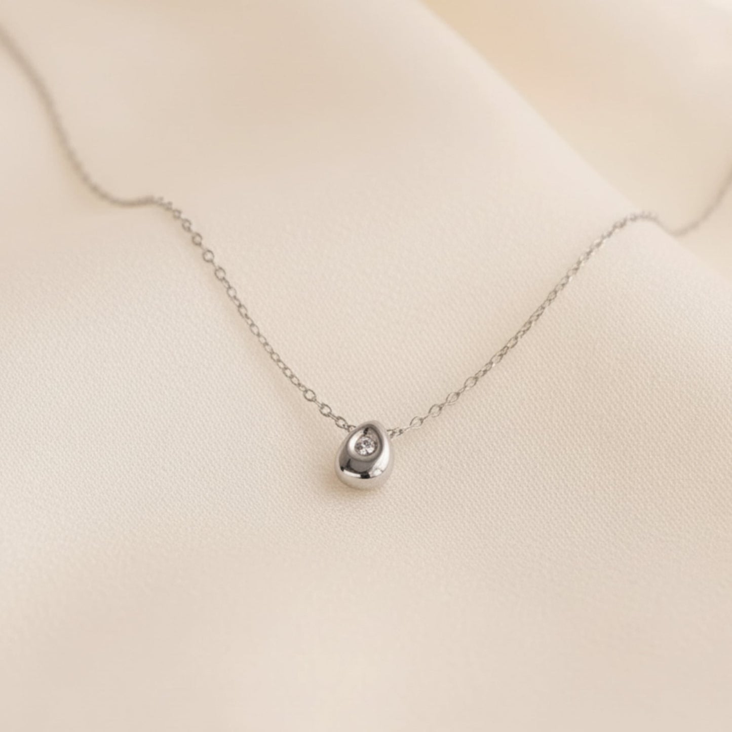Lumi Drop Necklace