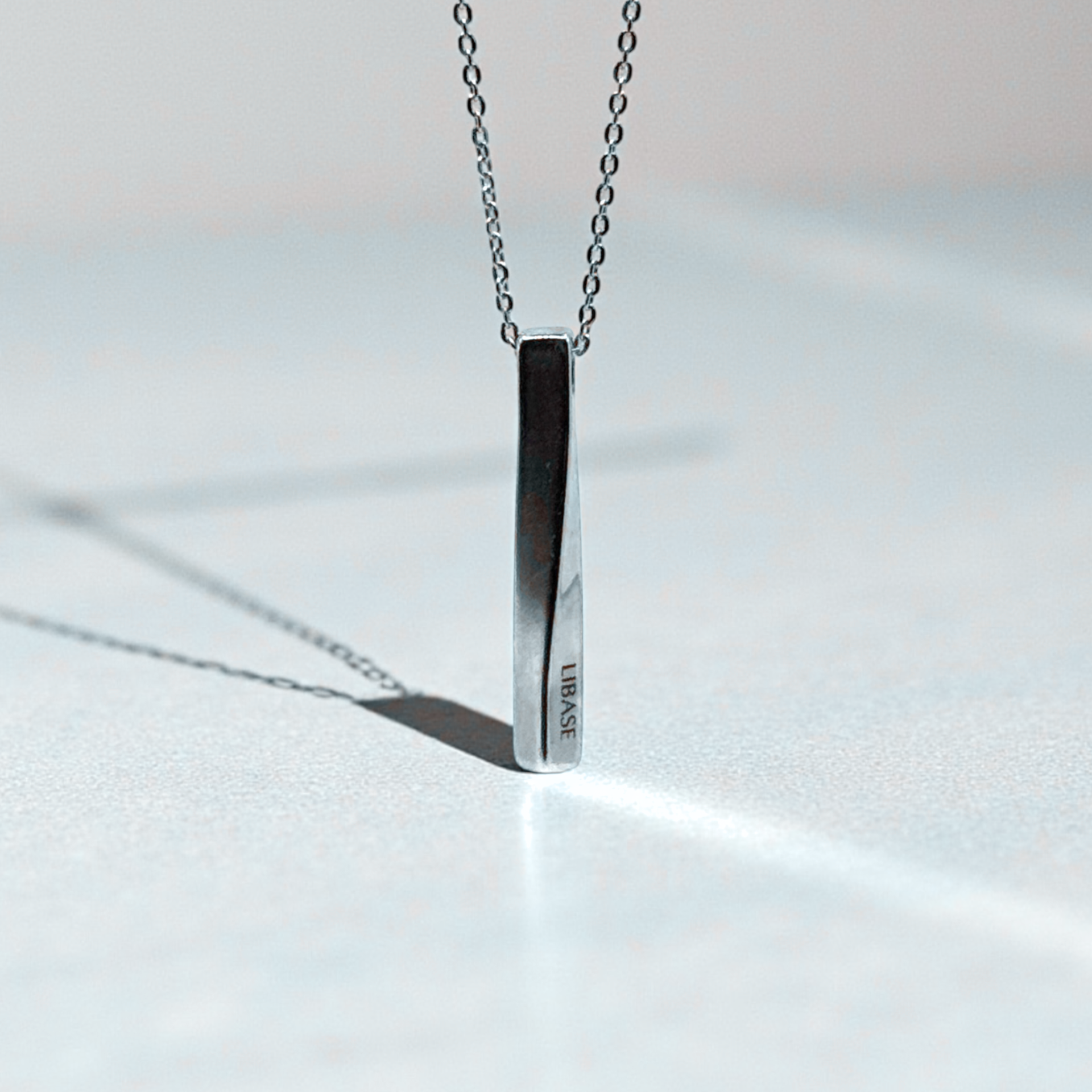 ステンレス ツイストバー ネックレス】Twist Bar Necklace – LIBASE