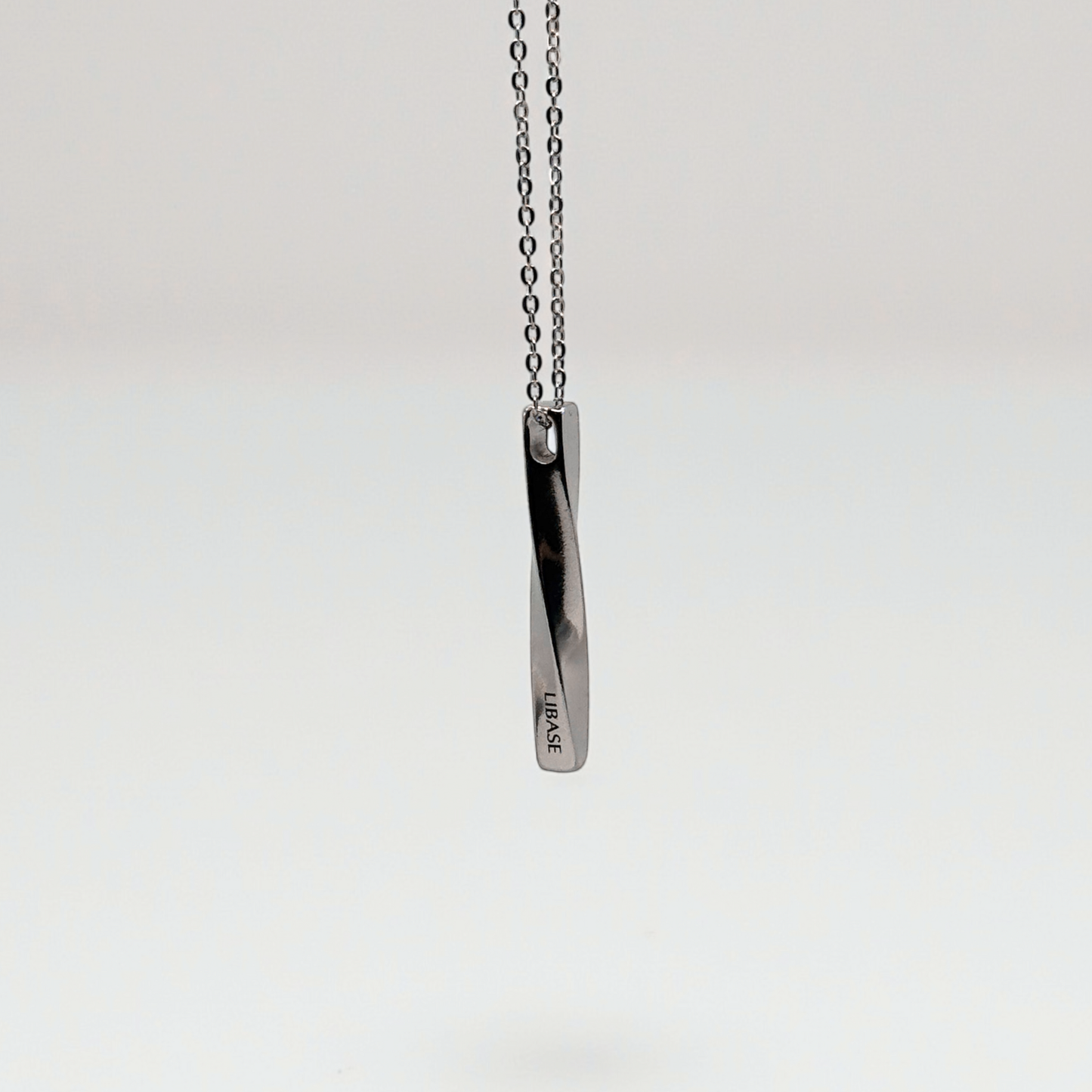 Twist Bar Necklace