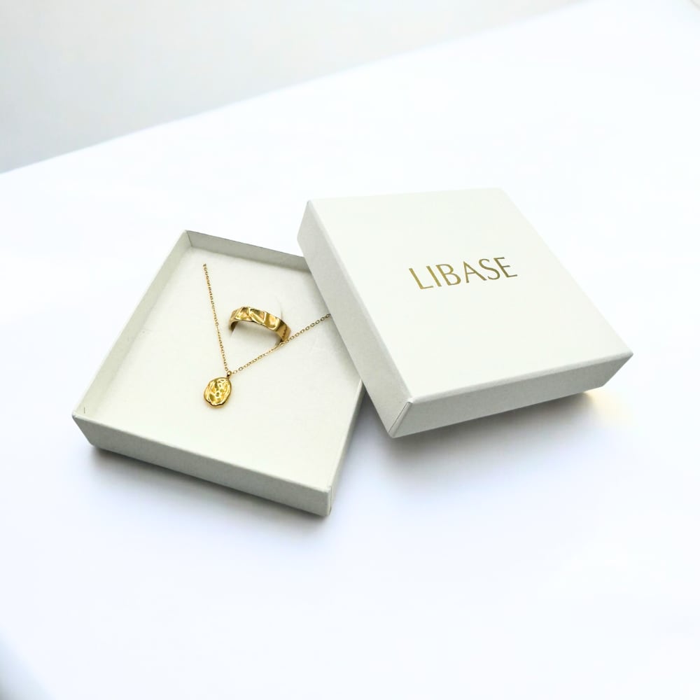 Vintage Hammered Necklace & Ring Set