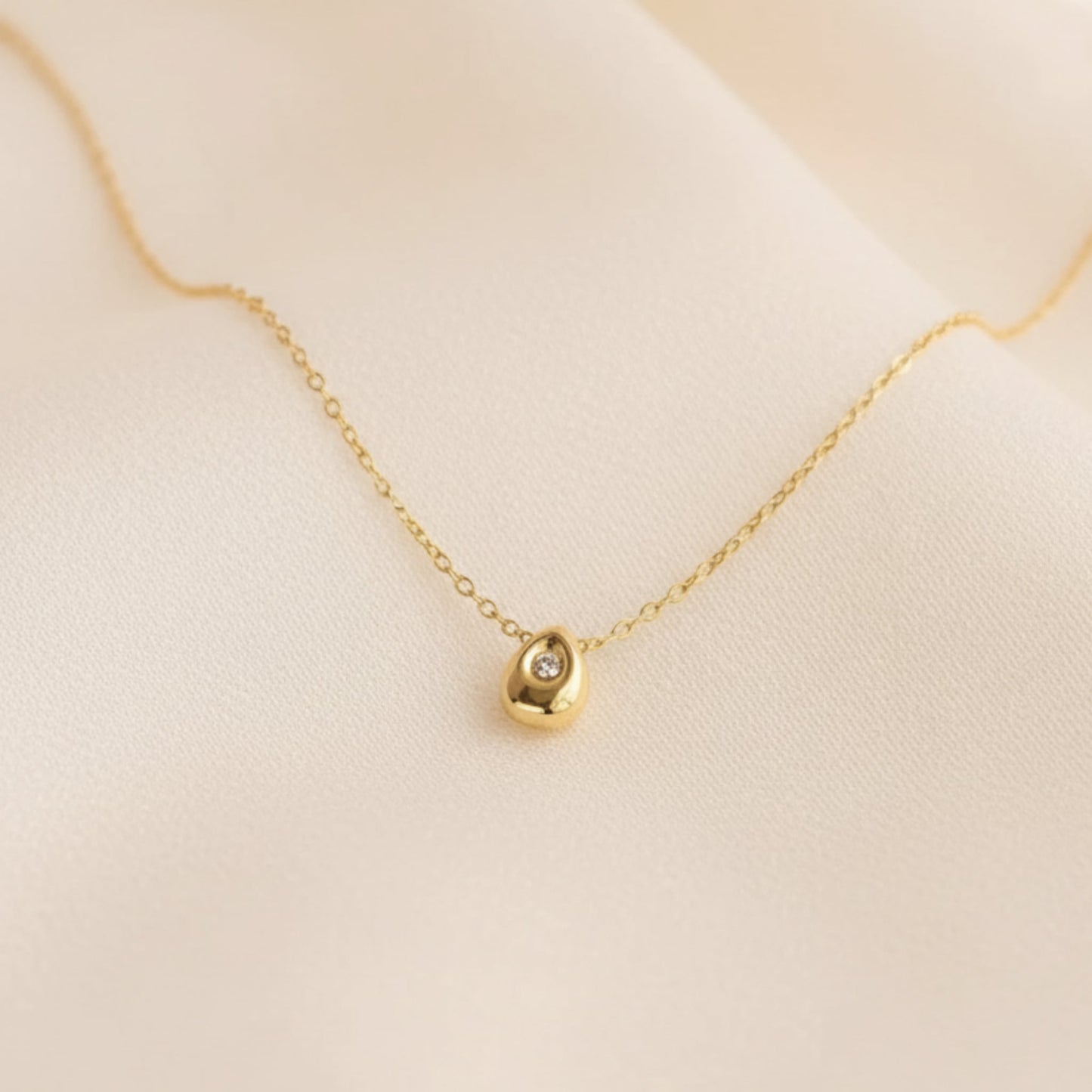 Lumi Drop Necklace