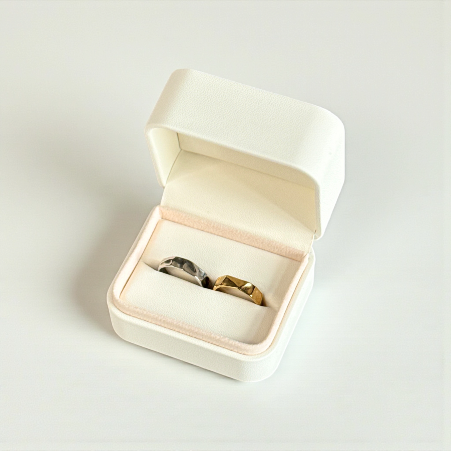 Vintage Hammered Ring Set